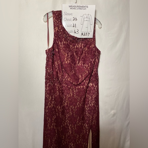 David's Bridal City Triangles Wine Red Lace Mermaid Beaded Sides Size 21 XXL - Picture 5 of 11